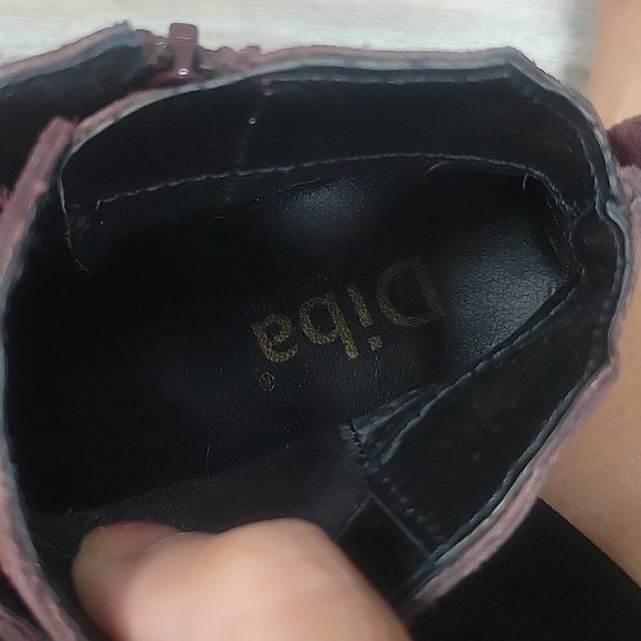 Diba Burgandy Suede Wedge Bootie Size 8 1/2 - Picture 7 of 7